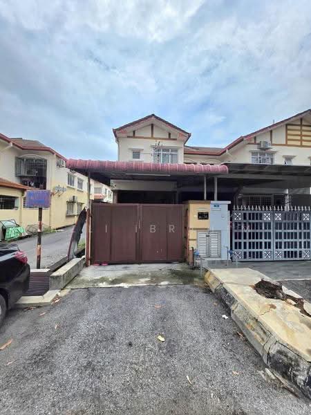 Townhouse for Sale in Bandar Seri Putra (Bangi) - Azli Ibrahim - Exterior - PropertyGuru.com.my