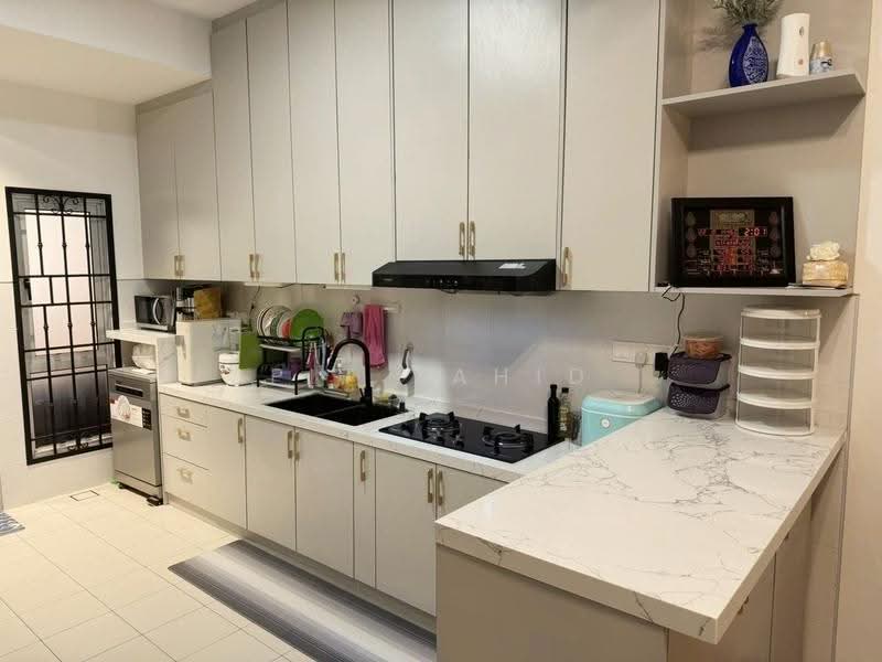 Terraced House for Sale in Bandar Serenia (Dengkil) - Pit Zahid - Kitchen - PropertyGuru.com.my