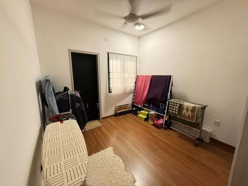 Terraced House for Sale in Bandar Serenia (Dengkil) - Pit Zahid - Bedroom - PropertyGuru.com.my