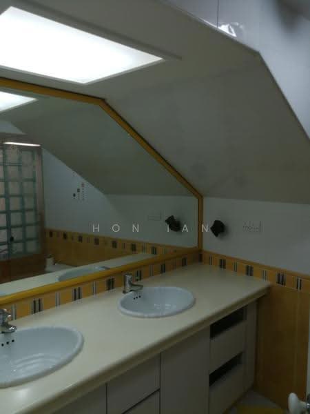 Condominium for Sale at Villa Bukit Tunku - Hon Ian - Bathroom - PropertyGuru.com.my