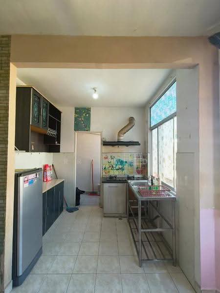 Pangsapuri untuk Disewa di Country Heights - Jerry Weddy - Kitchen - PropertyGuru.com.my
