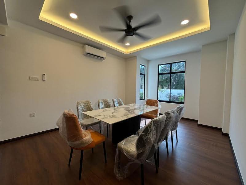 Bungalow House for Rent in Leisure Farm (Gelang Patah) - Jin Teok - Dining Room - PropertyGuru.com.my