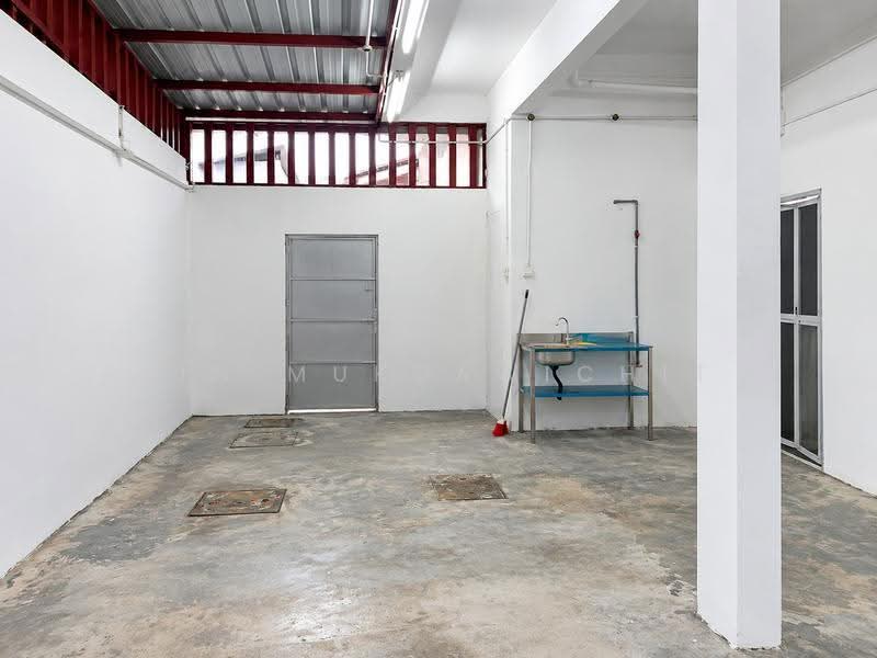 Retail Space for Rent in Sungai Besi (Kuala Lumpur) - Vin Mukdawichit - Interior - PropertyGuru.com.my