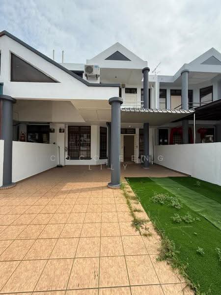 2-storey Terraced House for Sale in Taman Desa Cemerlang (Batu Pahat) - Coco Feng Lily - Exterior - PropertyGuru.com.my