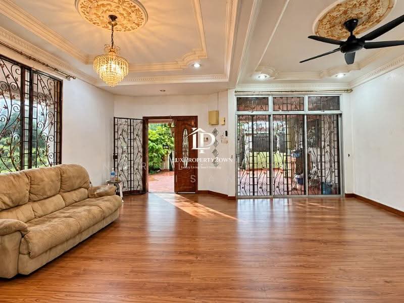 Rumah Teres 2-Tingkat untuk Dijual di Ukay Bistari (Ulu Kelang) - Nurul Atiqa Hisam - Living Room - PropertyGuru.com.my