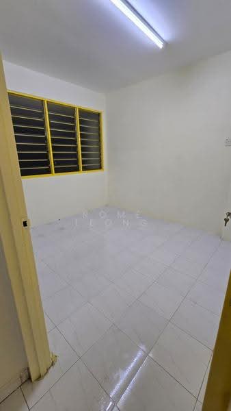 Rumah Flat untuk Disewa di Taman Lip Sin Block 1, 3 & 5 - Rome Leong - Interior - PropertyGuru.com.my