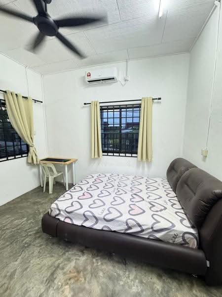 1-storey Terraced House for Rent in Taman Ungku Tun Aminah (Skudai) - John Sia - Bedroom - PropertyGuru.com.my