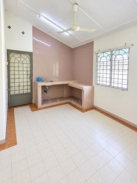 1-storey Terraced House for Sale in Taman Kesidang Seksyen 3 (Melaka City) - Eddy Leow - Kitchen - PropertyGuru.com.my