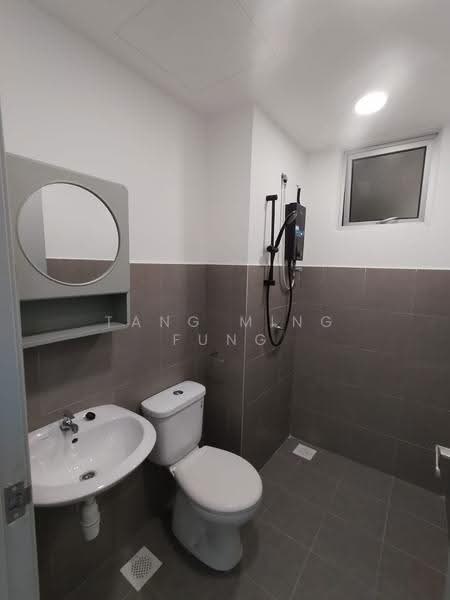 Pangsapuri untuk Disewa di Tangerine Suites - Tang Ming Fung - Bathroom - PropertyGuru.com.my