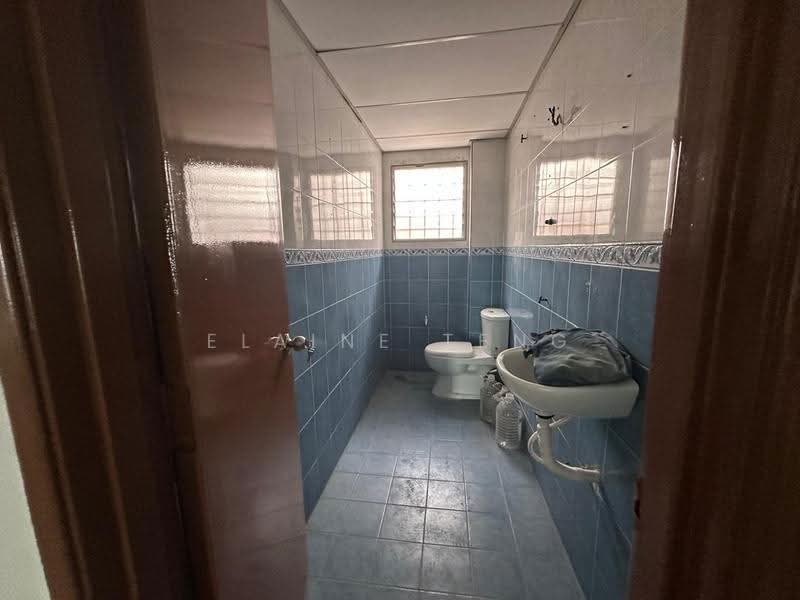 Kedai untuk Disewa di Bandar Bukit Tinggi (Klang) - Elaine Teng - Bathroom - PropertyGuru.com.my
