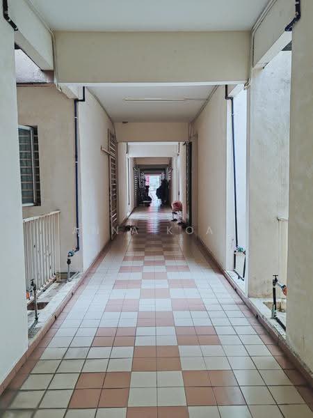 Rumah Flat untuk Dijual di Lavender Park - Anna Koay - Corridor - PropertyGuru.com.my