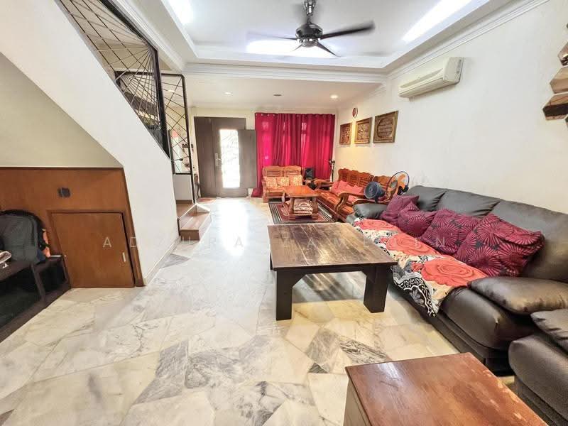 2.5-storey Terraced House for Sale in Taman Kosas (Ampang) - Adzura Zamedin - Living Room - PropertyGuru.com.my