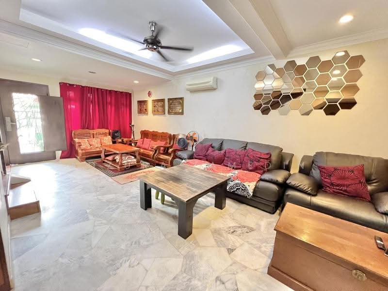 2.5-storey Terraced House for Sale in Taman Kosas (Ampang) - Adzura Zamedin - Living Room - PropertyGuru.com.my