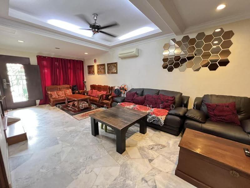 2.5-storey Terraced House for Sale in Taman Kosas (Ampang) - Adzura Zamedin - Living Room - PropertyGuru.com.my