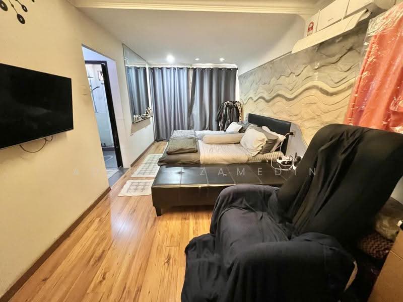 2.5-storey Terraced House for Sale in Taman Kosas (Ampang) - Adzura Zamedin - Bedroom - PropertyGuru.com.my