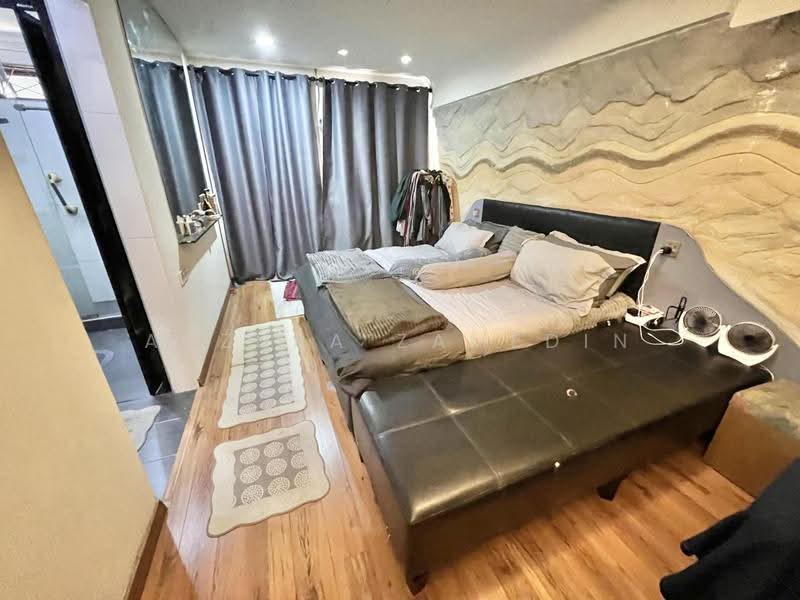 2.5-storey Terraced House for Sale in Taman Kosas (Ampang) - Adzura Zamedin - Bedroom - PropertyGuru.com.my