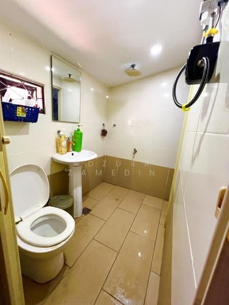2.5-storey Terraced House for Sale in Taman Kosas (Ampang) - Adzura Zamedin - Bathroom - PropertyGuru.com.my