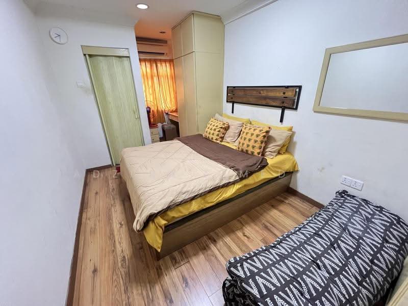 2.5-storey Terraced House for Sale in Taman Kosas (Ampang) - Adzura Zamedin - Bedroom - PropertyGuru.com.my