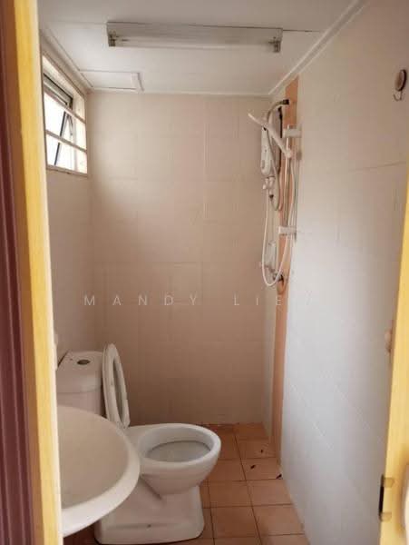 Rumah Bandar untuk Disewa di Taman Amansiara (Rawang) - Mandy Liew - Bathroom - PropertyGuru.com.my