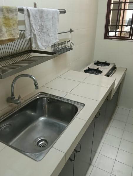Kondominium untuk Disewa di Pelangi Astana - Jeffrey Cheah - Kitchen - PropertyGuru.com.my