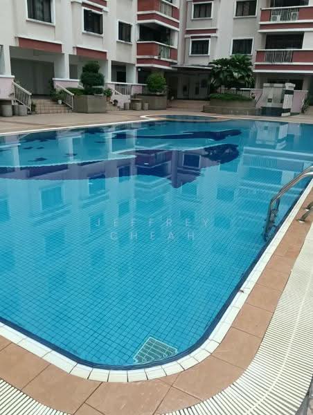 Kondominium untuk Disewa di Pelangi Astana - Jeffrey Cheah - Pool - PropertyGuru.com.my