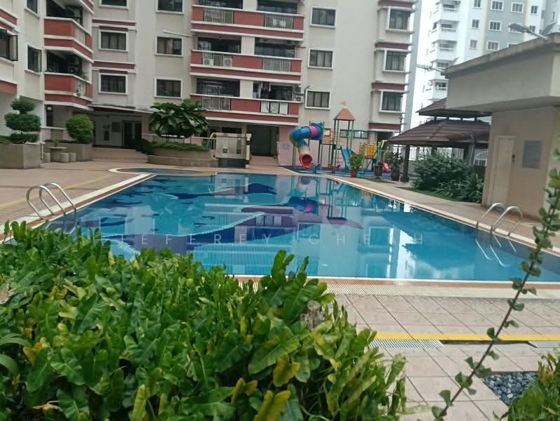 Kondominium untuk Disewa di Pelangi Astana - Jeffrey Cheah - Pool - PropertyGuru.com.my