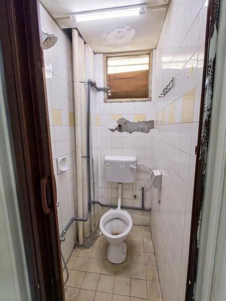 Kedai untuk Disewa di Taman Larkin Perdana (Johor Bahru) - CY Chew - Bathroom - PropertyGuru.com.my