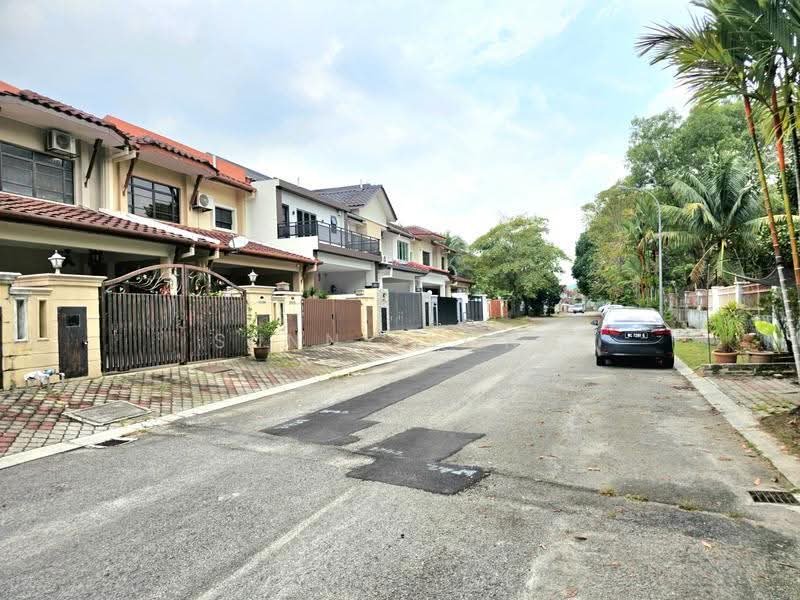 2-storey Terraced House for Sale in Seksyen 5, Bandar Kinrara (Puchong) - SUNNY YONG - Exterior - PropertyGuru.com.my