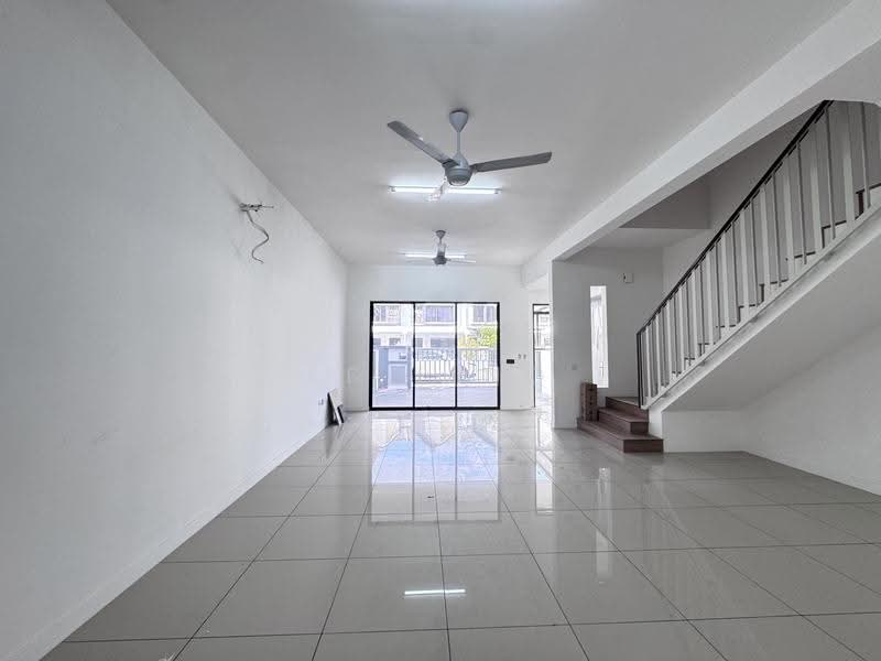 2-storey Terraced House for Rent in Dengkil (Selangor) - EE Ling - Living Room - PropertyGuru.com.my