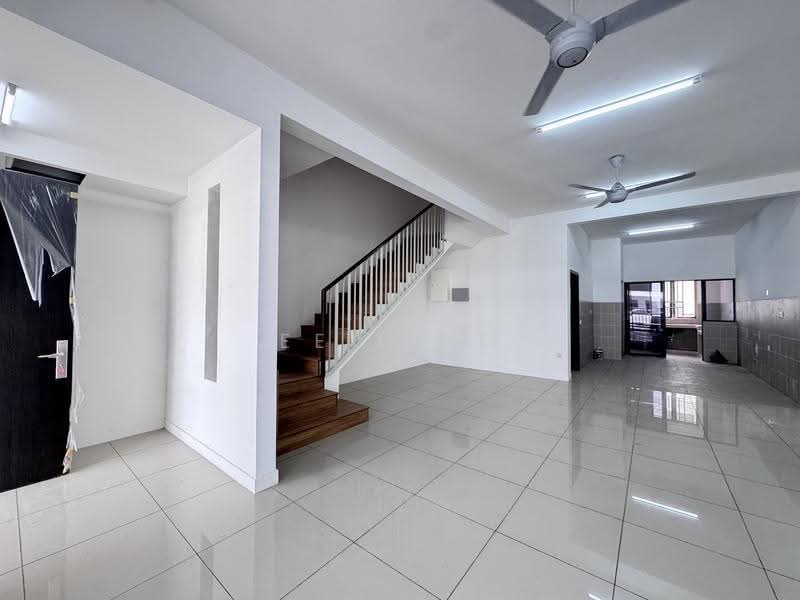 2-storey Terraced House for Rent in Dengkil (Selangor) - EE Ling - Living Room - PropertyGuru.com.my