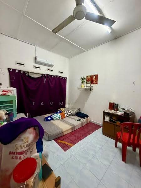 Rumah Teres untuk Dijual di Taman Kok Doh (Batu) - Tammy Tan - Bedroom - PropertyGuru.com.my