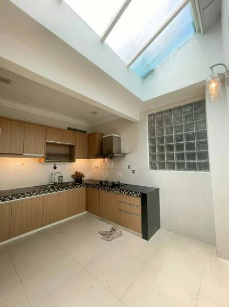 2-storey Terraced House for Sale in Taman Salak Selatan (Salak South) - Raymond Wong - Kitchen - PropertyGuru.com.my