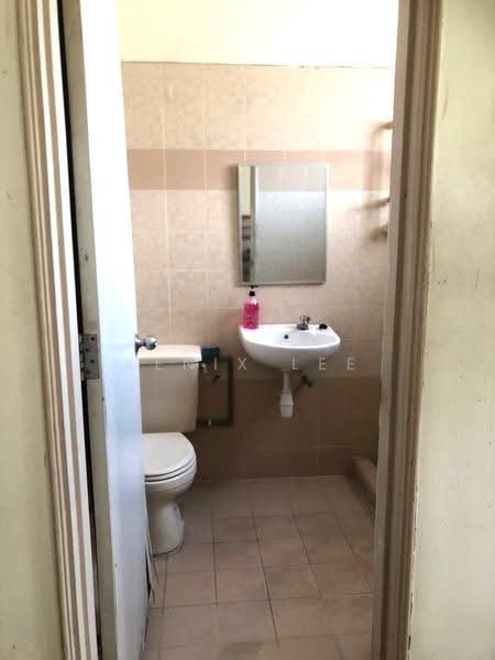 Terraced House for Rent in Usj 11 (Subang Jaya) - Kenix Lee - Bathroom - PropertyGuru.com.my