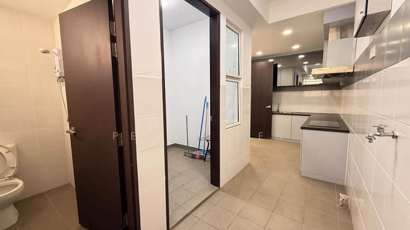 Condominium for Sale at The Bay Residences - Penny Yuen - Kitchen - PropertyGuru.com.my