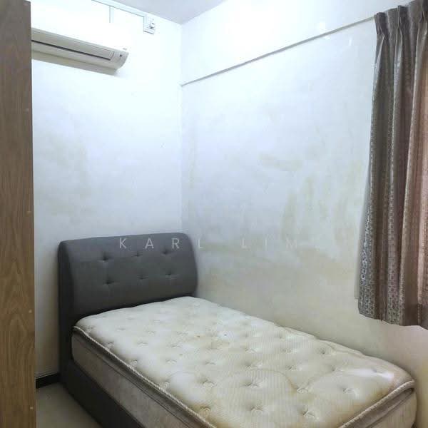 Flat for Sale at Flat Bukit Indah - Karl Lim - Bedroom - PropertyGuru.com.my