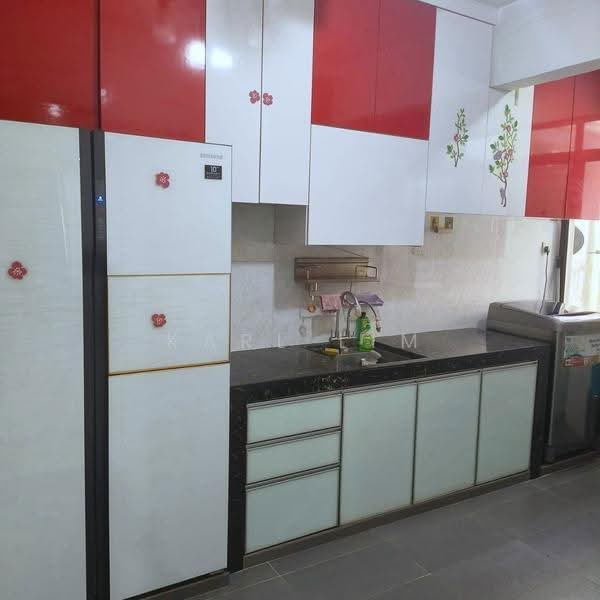 Flat for Sale at Flat Bukit Indah - Karl Lim - Kitchen - PropertyGuru.com.my