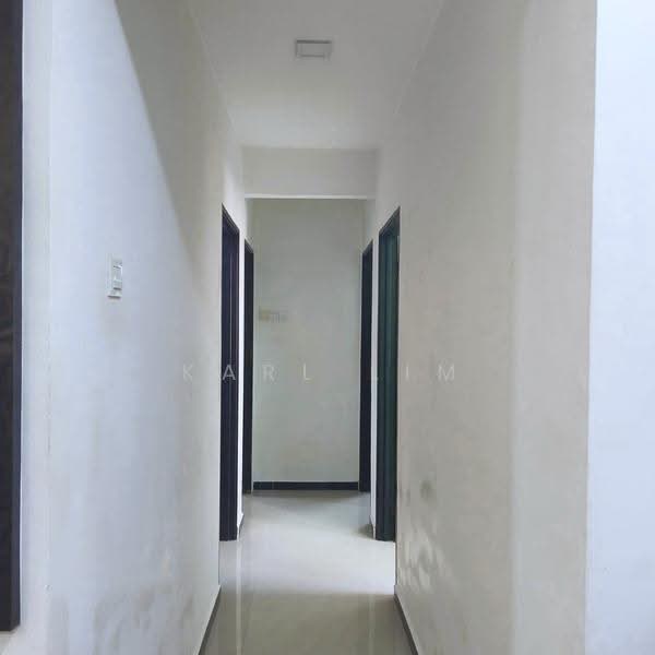 Flat for Sale at Flat Bukit Indah - Karl Lim - Corridor - PropertyGuru.com.my