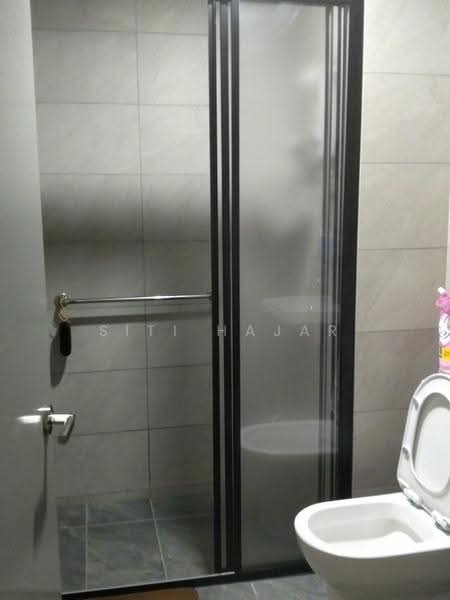 Service Residence for Sale at Tulip Residence - Siti Hajar - Bathroom - PropertyGuru.com.my