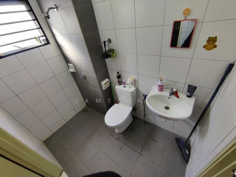 Rumah Teres 2-Tingkat untuk Disewa di Kuala Selangor (Selangor) - James Ng - Bathroom - PropertyGuru.com.my