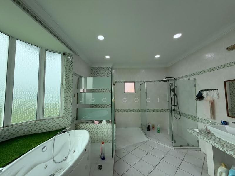 Bungalow House for Rent in Tropicana Golf (Tropicana) - Hugo Gooi - Bathroom - PropertyGuru.com.my