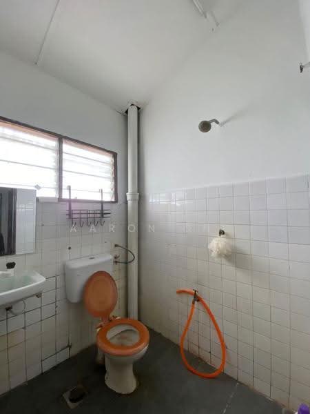 Rumah Teres 2-Tingkat untuk Dijual di Taman Desa Gombak (Setapak) - Aaron Ong - Bathroom - PropertyGuru.com.my