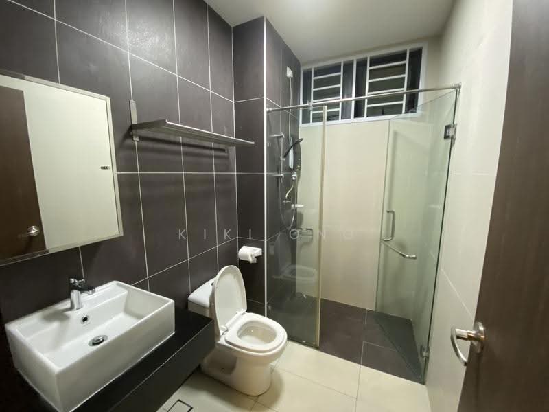 Kediaman Servis untuk Dijual di D'Secret Garden 2 (Pangsapuri Kempas Indah 2) - Kiki Ong - Bathroom - PropertyGuru.com.my