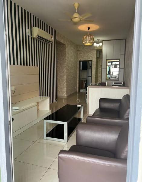 Kediaman Servis untuk Dijual di D'Secret Garden 2 (Pangsapuri Kempas Indah 2) - Kiki Ong - Living Room - PropertyGuru.com.my