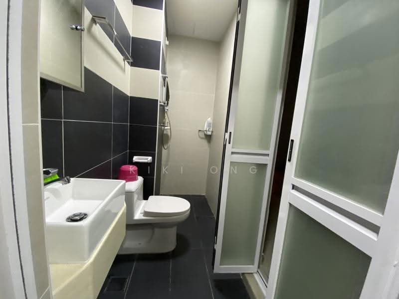 Kediaman Servis untuk Dijual di D'Secret Garden (Pangsapuri Kempas Indah) - Kiki Ong - Bathroom - PropertyGuru.com.my