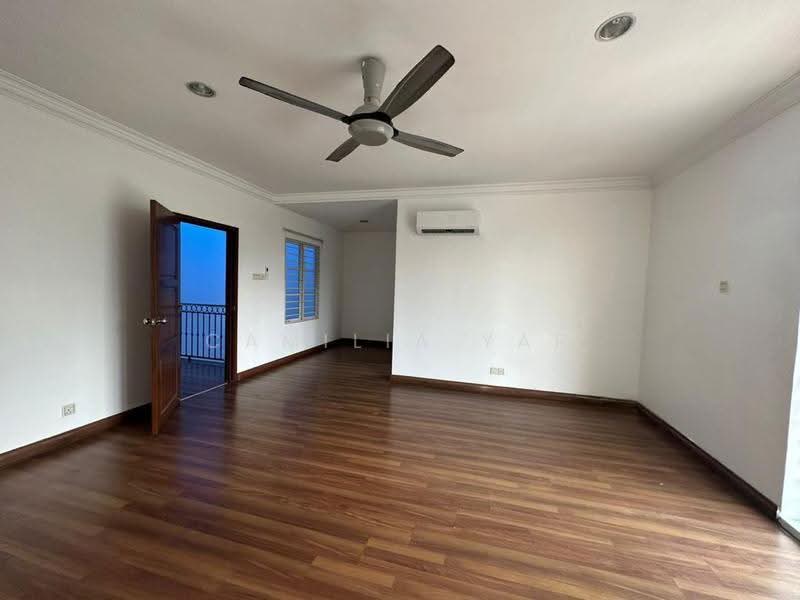 3-storey Terraced House for Rent in Taman Halimahton (Seputeh) - Camilia Yap - Living Room - PropertyGuru.com.my