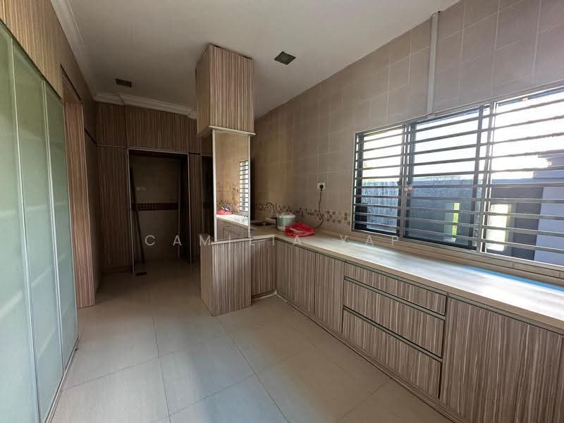 3-storey Terraced House for Rent in Taman Halimahton (Seputeh) - Camilia Yap - Kitchen - PropertyGuru.com.my