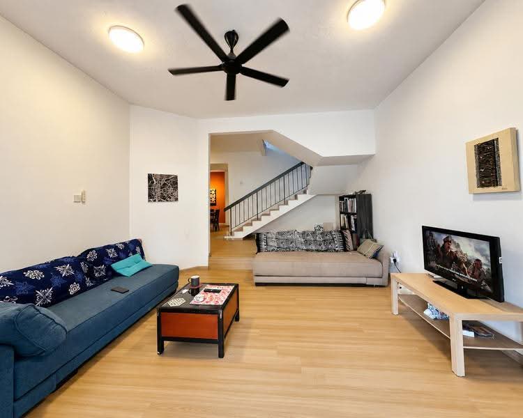 2-storey Terraced House for Sale in Taman Mayang (Petaling Jaya) - Yin Yee - Living Room - PropertyGuru.com.my