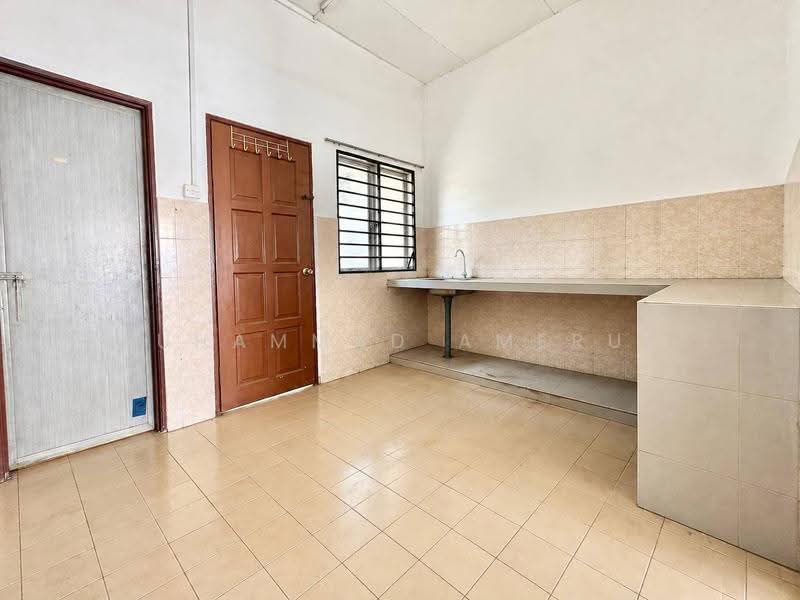 Terraced House for Sale in Klang (Selangor) - Muhammad Amerul - Kitchen - PropertyGuru.com.my