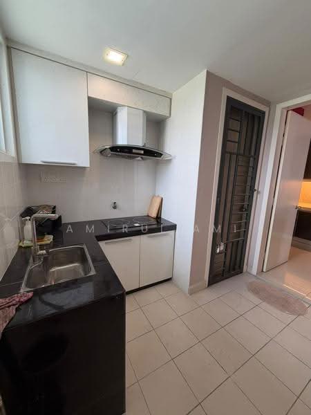 Kondominium untuk Disewa di Menjalara 18 - Amirul Ami - Kitchen - PropertyGuru.com.my