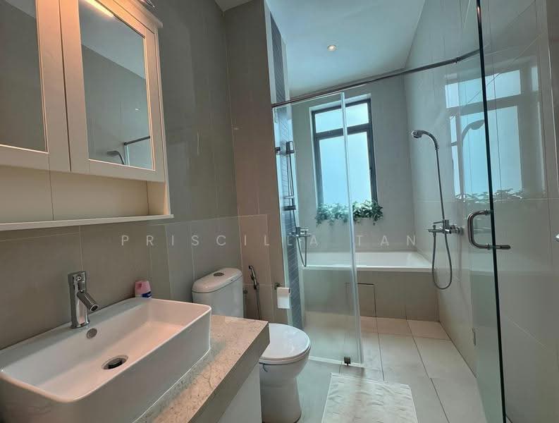 Master Bathroom - AS IS